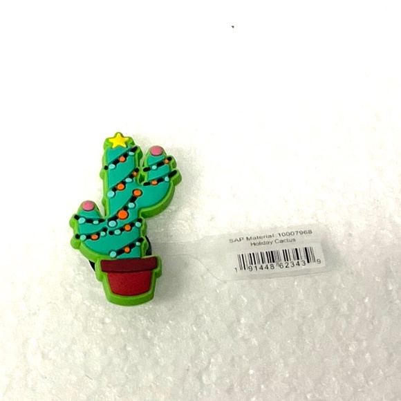 Crocs Christmas Holiday Cactus Jibbitz Charm - Picture 1 of 1